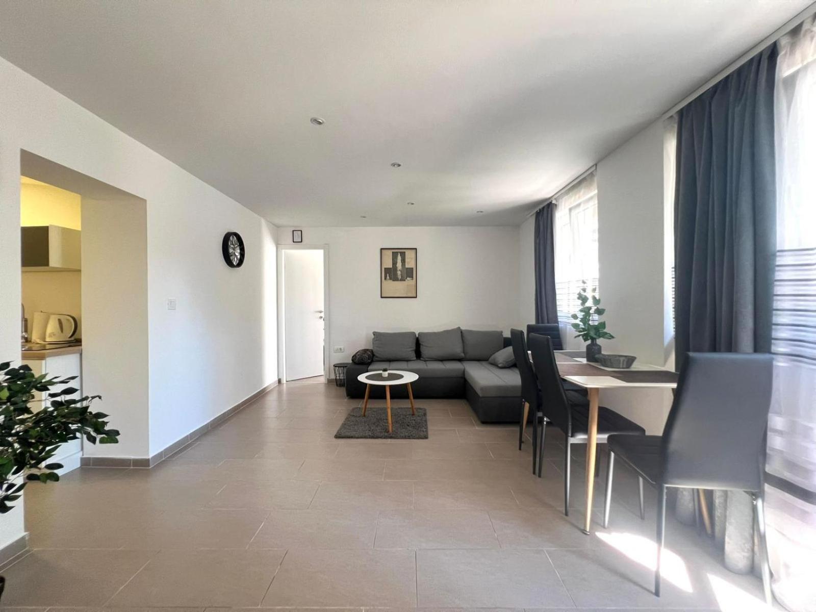 Apartamento Azzurro Mare Pula Exterior foto