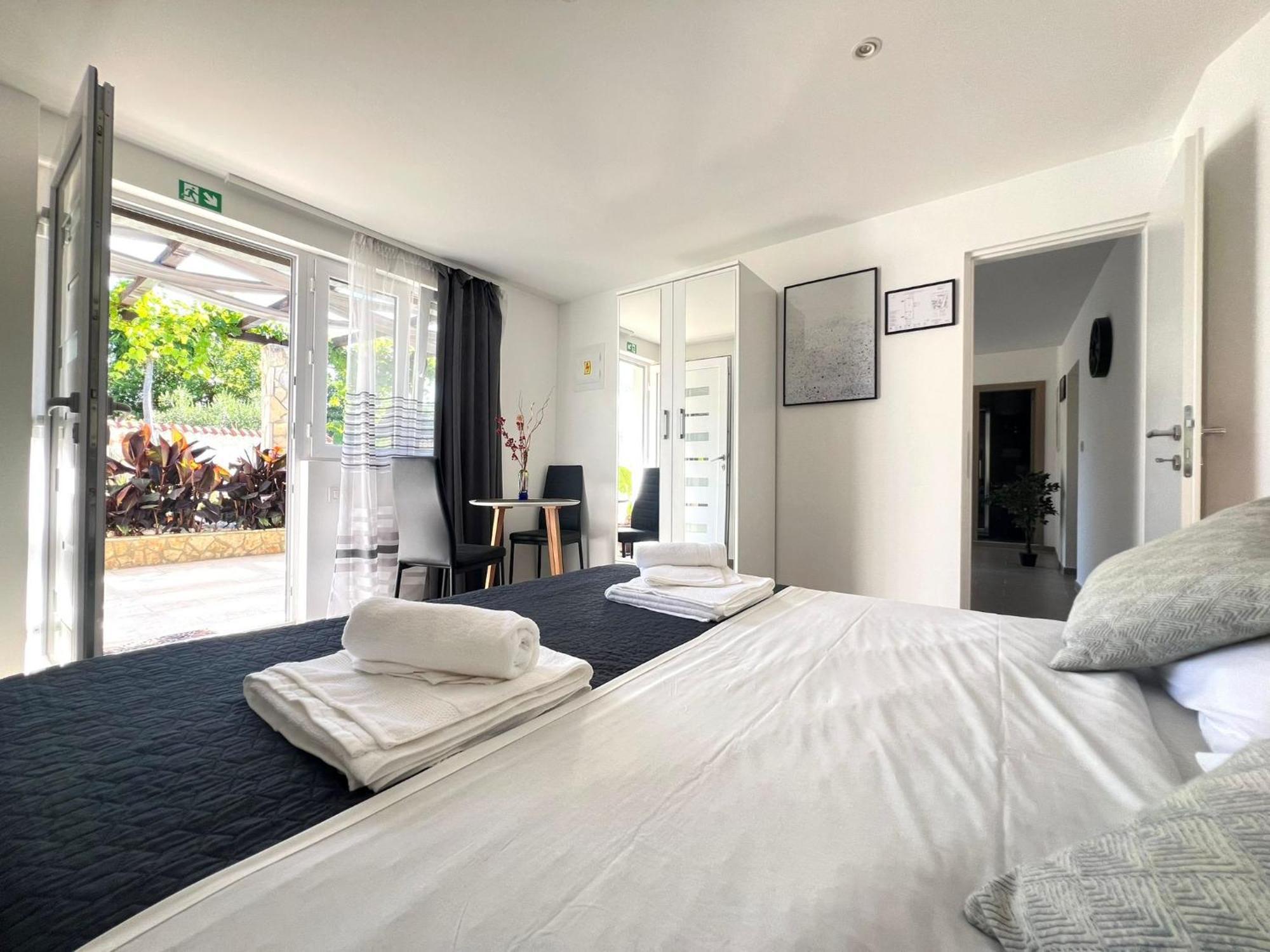 Apartamento Azzurro Mare Pula Exterior foto